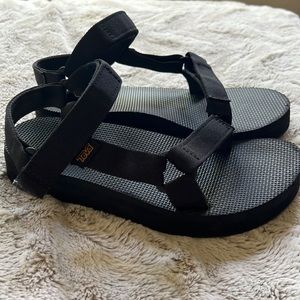 TEVA Women’s Flatforms!